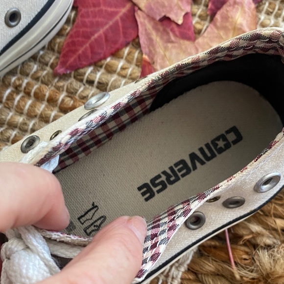 Converse Off-White Canvas Chuck Taylor Big Eyelet Sneakers sz 7 women’s - Picture 4 of 9